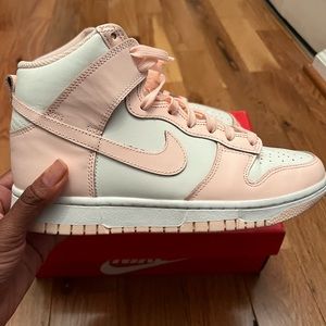 Grade School Nike Dunks